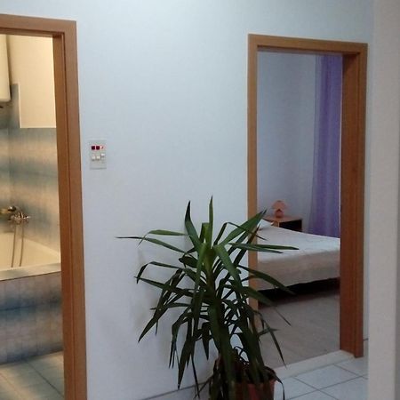 Spacious Family Apartment With Parking In The Shade And Barbecue House Sibenik Exterior photo